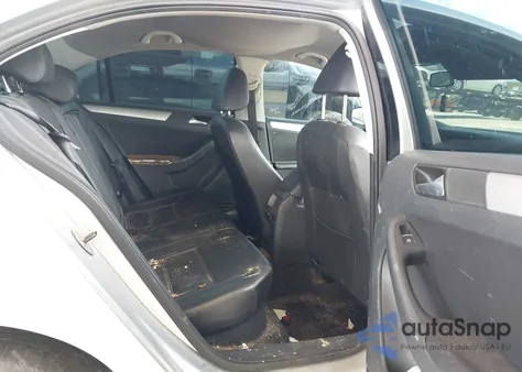 2014 Volkswagen Jetta 1.8T Se z USA, uszkodzony, nr VIN 3VWD07AJ9EM204525